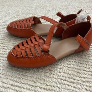 Toddler girls leather like moccasins sandals brown
